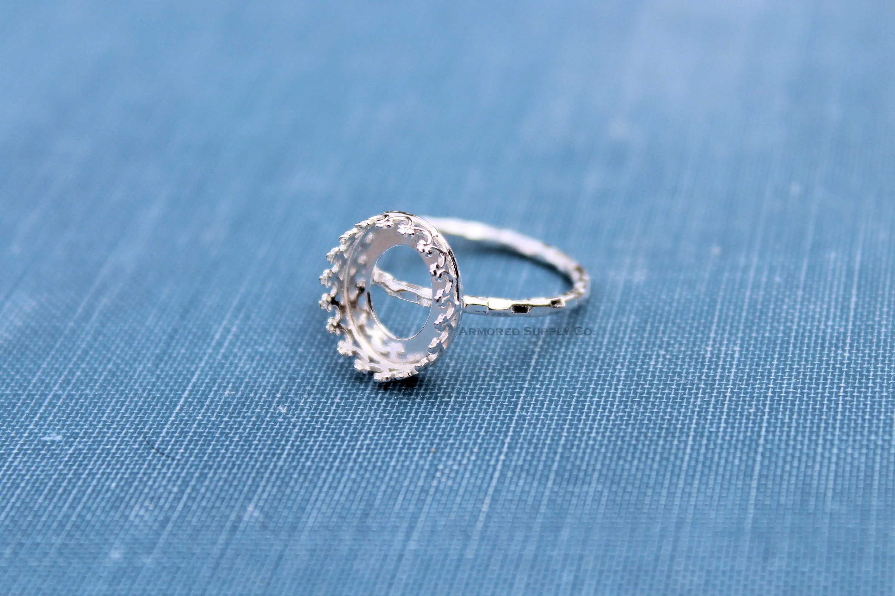 12x10mm Oval Crown Bezel Checkered Ring blank