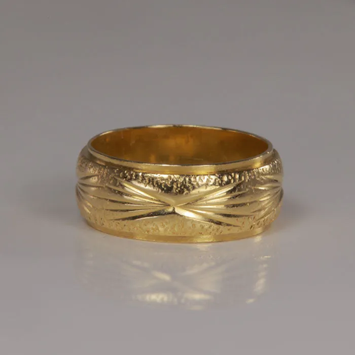 14K Yellow Gold Detailed Band