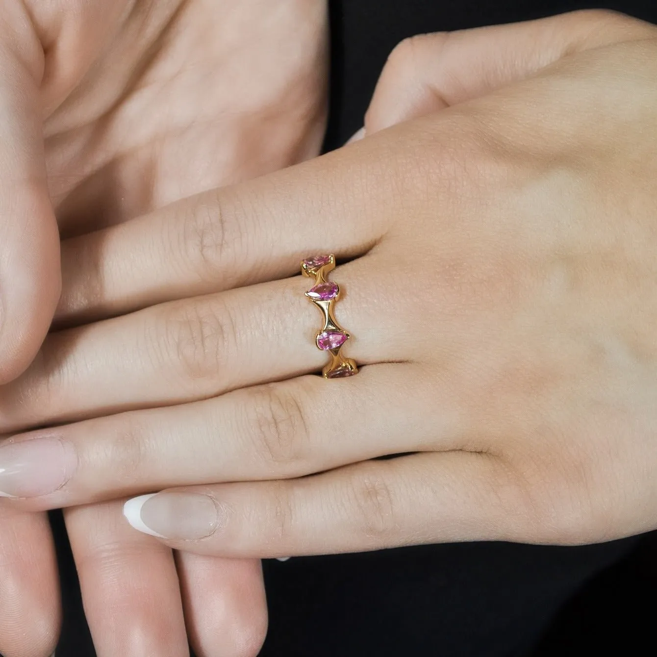 Arles Band in Pink Sapphire