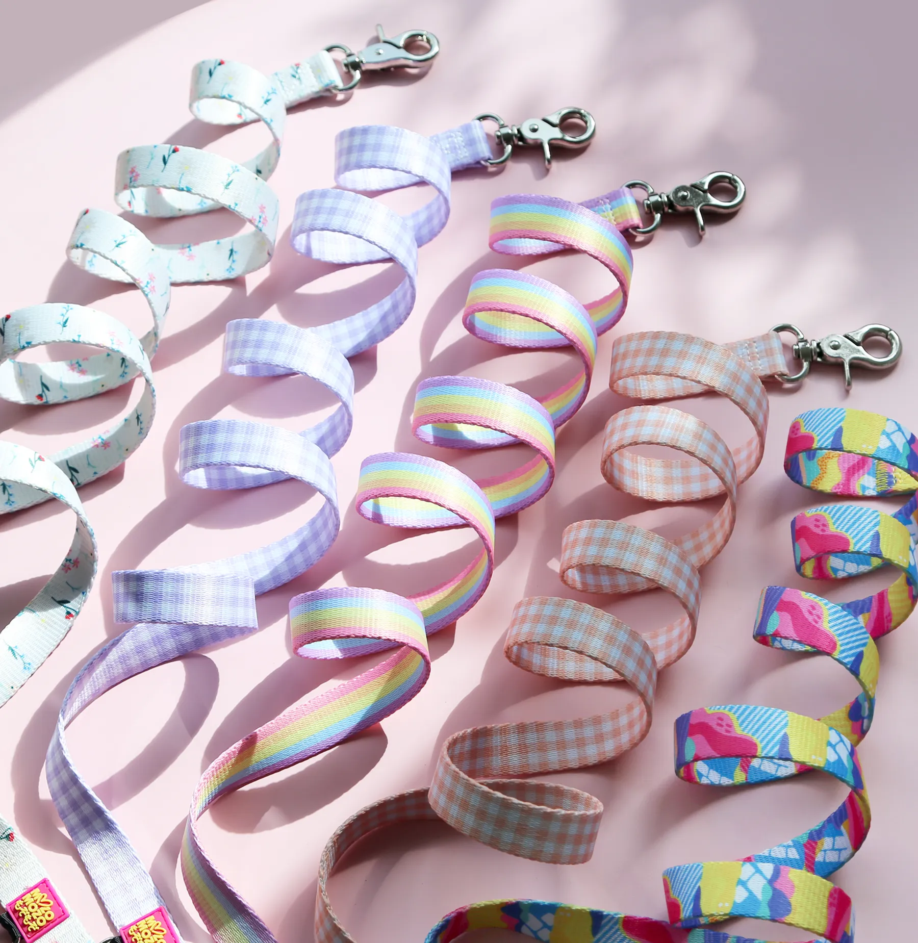 Barby gingham lead