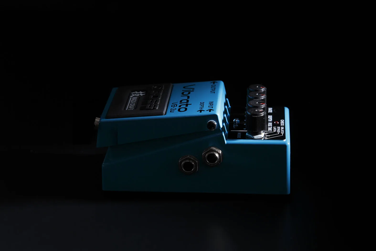 Boss VB-2W Vibrato WAZA CRAFT Compact Pedal