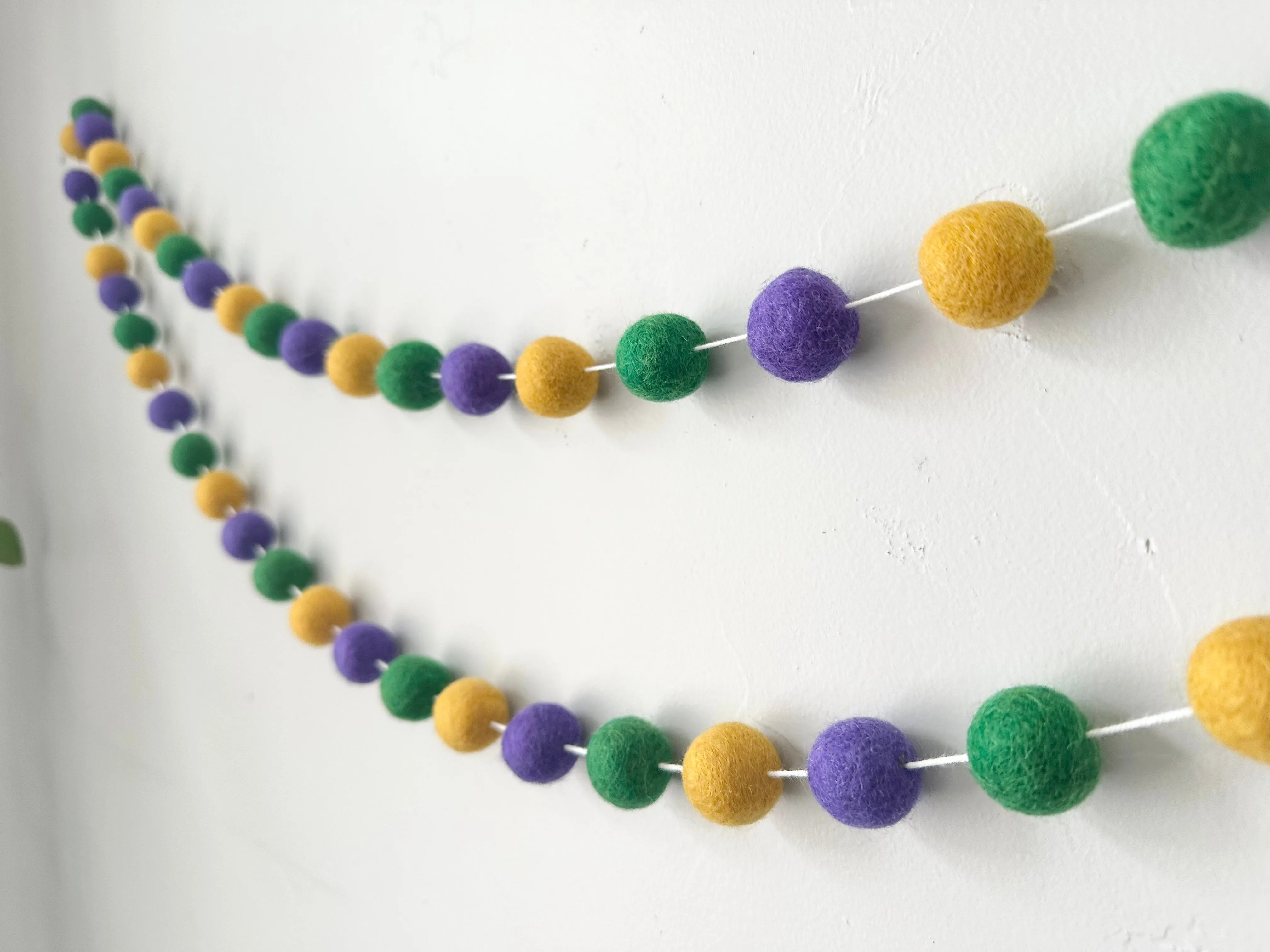 Bright Mardi Gras Garland