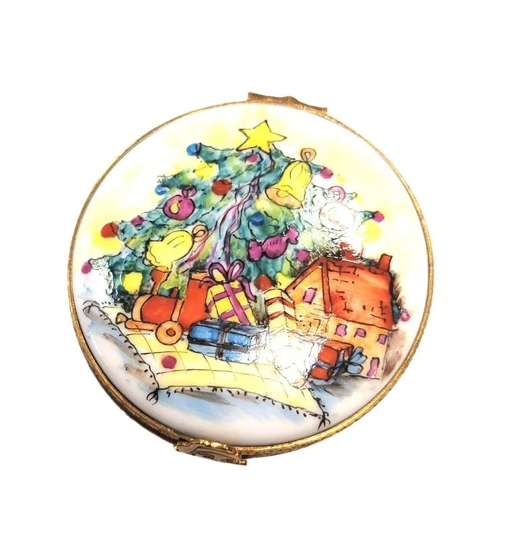 Christmas Tree Round Rare Detailed
