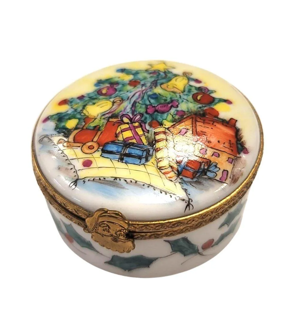 Christmas Tree Round Rare Detailed