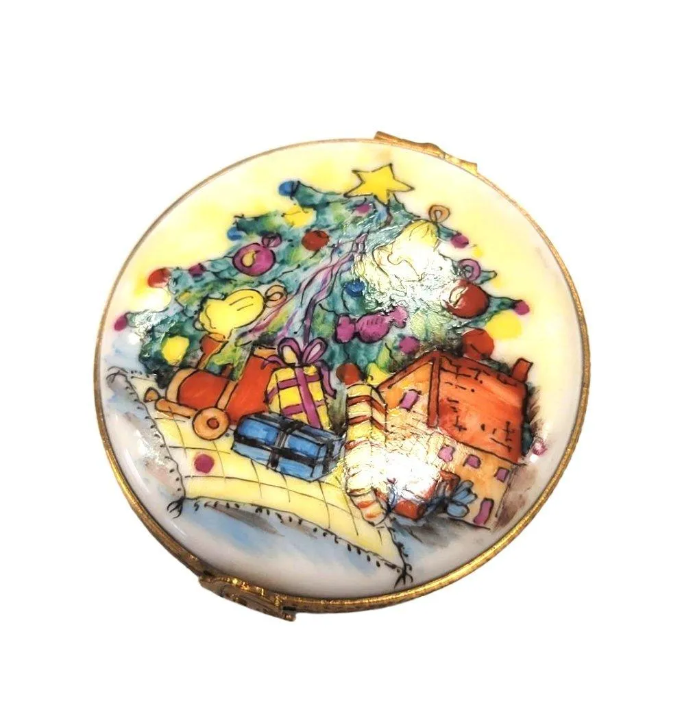 Christmas Tree Round Rare Detailed