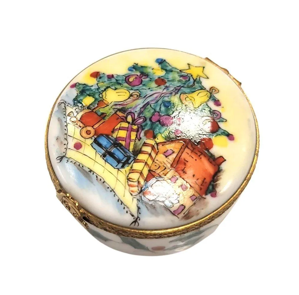 Christmas Tree Round Rare Detailed