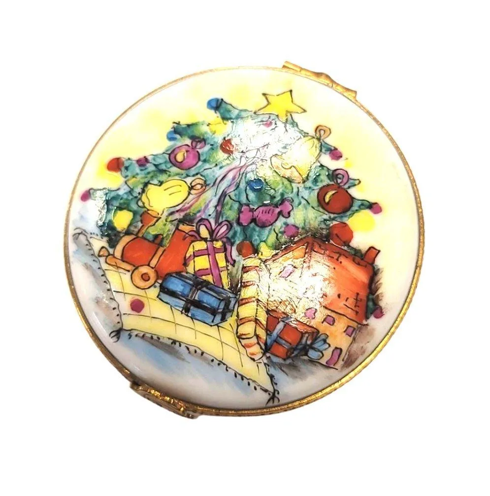 Christmas Tree Round Rare Detailed