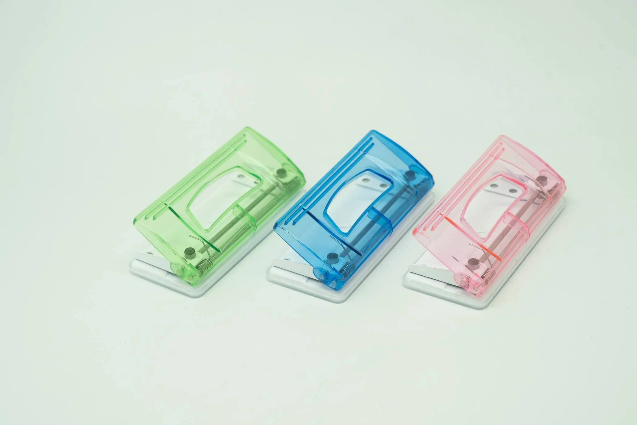 Compact Hole Puncher