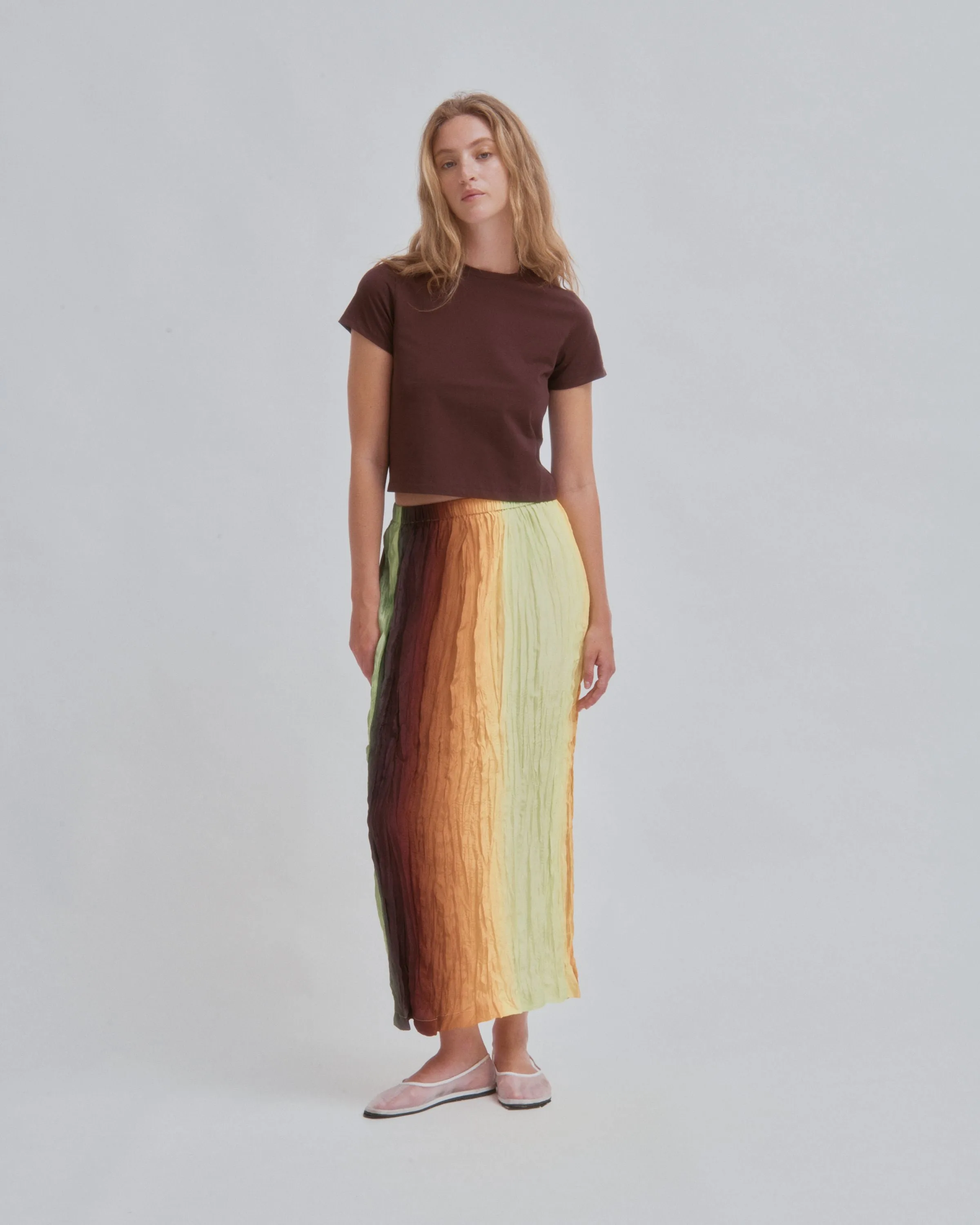 COMPACT TEE IN BROWN