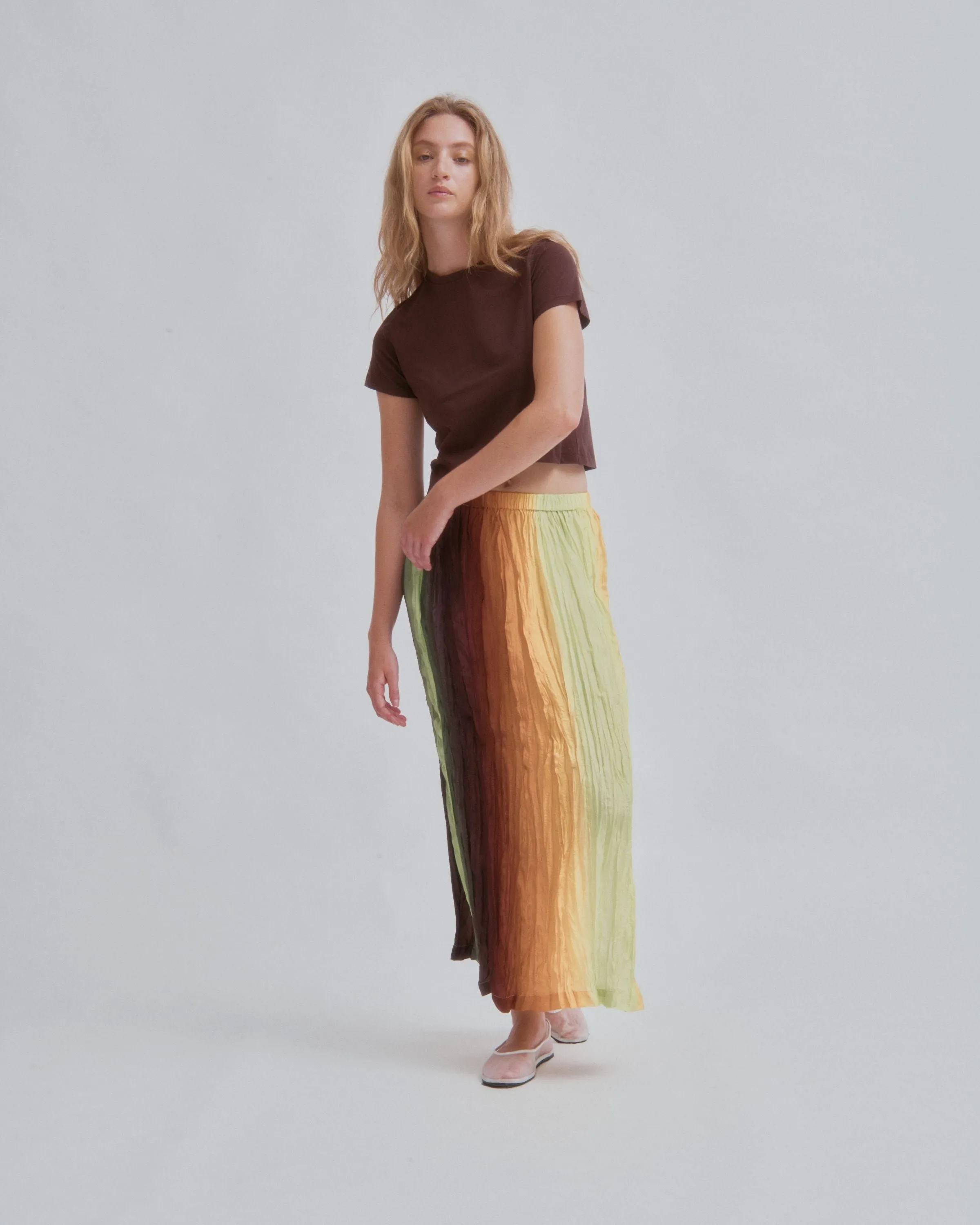 COMPACT TEE IN BROWN
