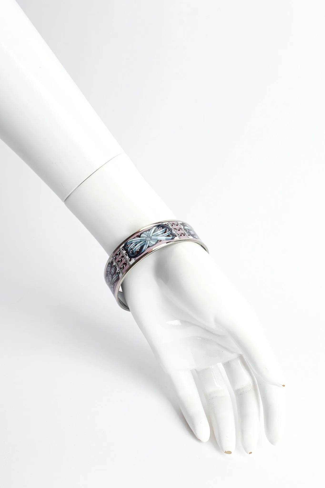 Deco Ribbon Wide Enamel Bracelet