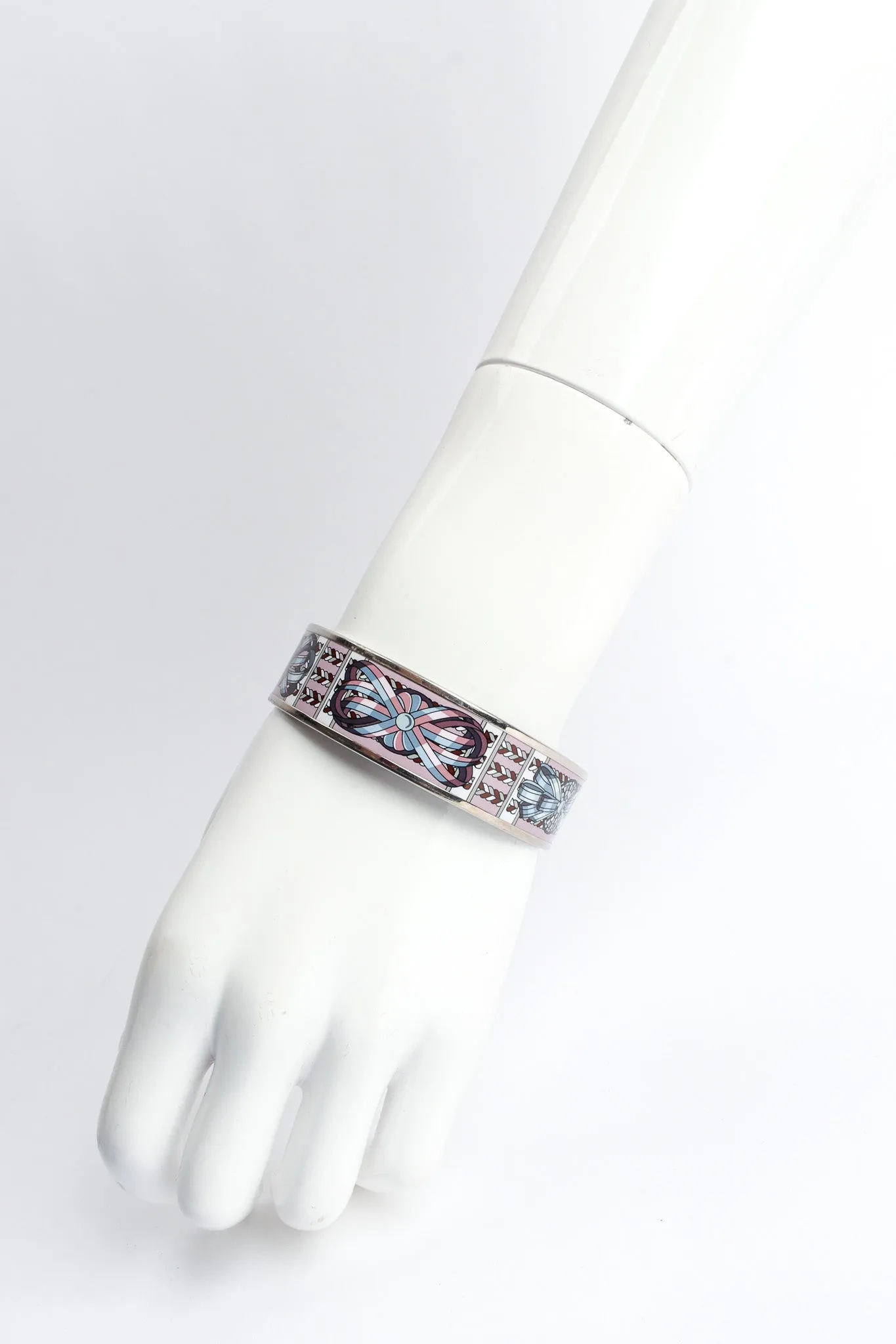 Deco Ribbon Wide Enamel Bracelet