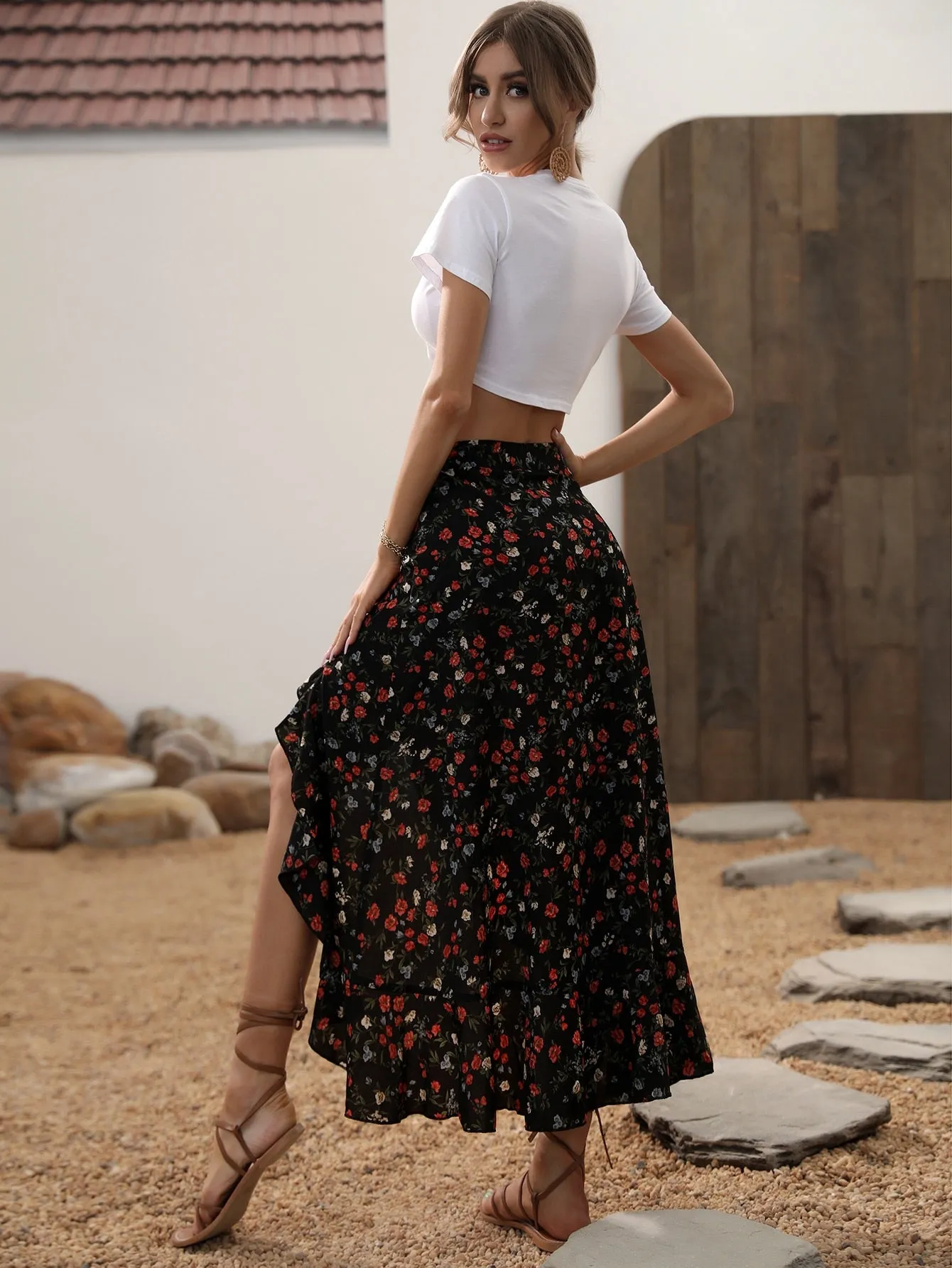 Falda Floral Ditsy Asimétrica de Cherry Vibes en
