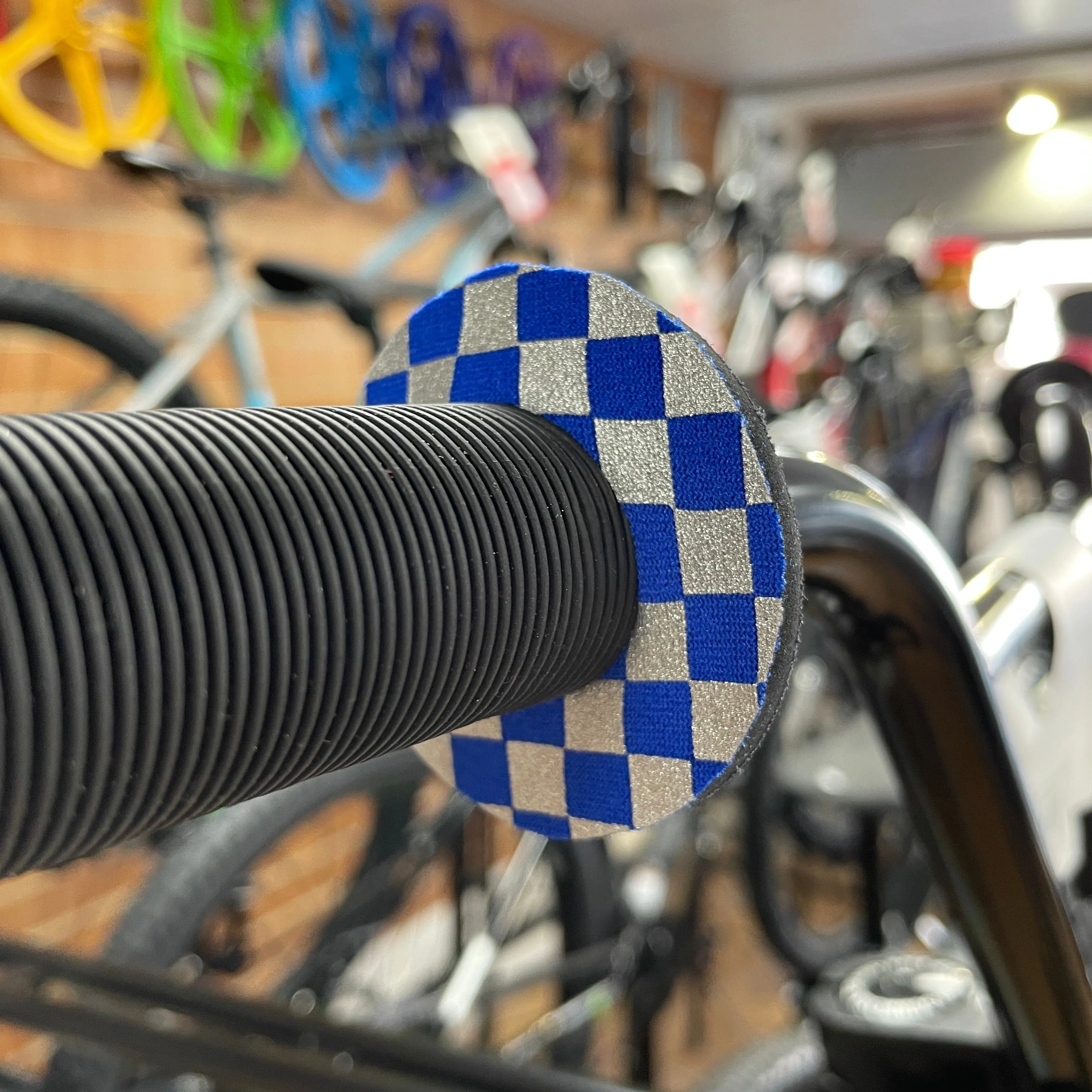 Flite Grip Donuts Anodised Checkers