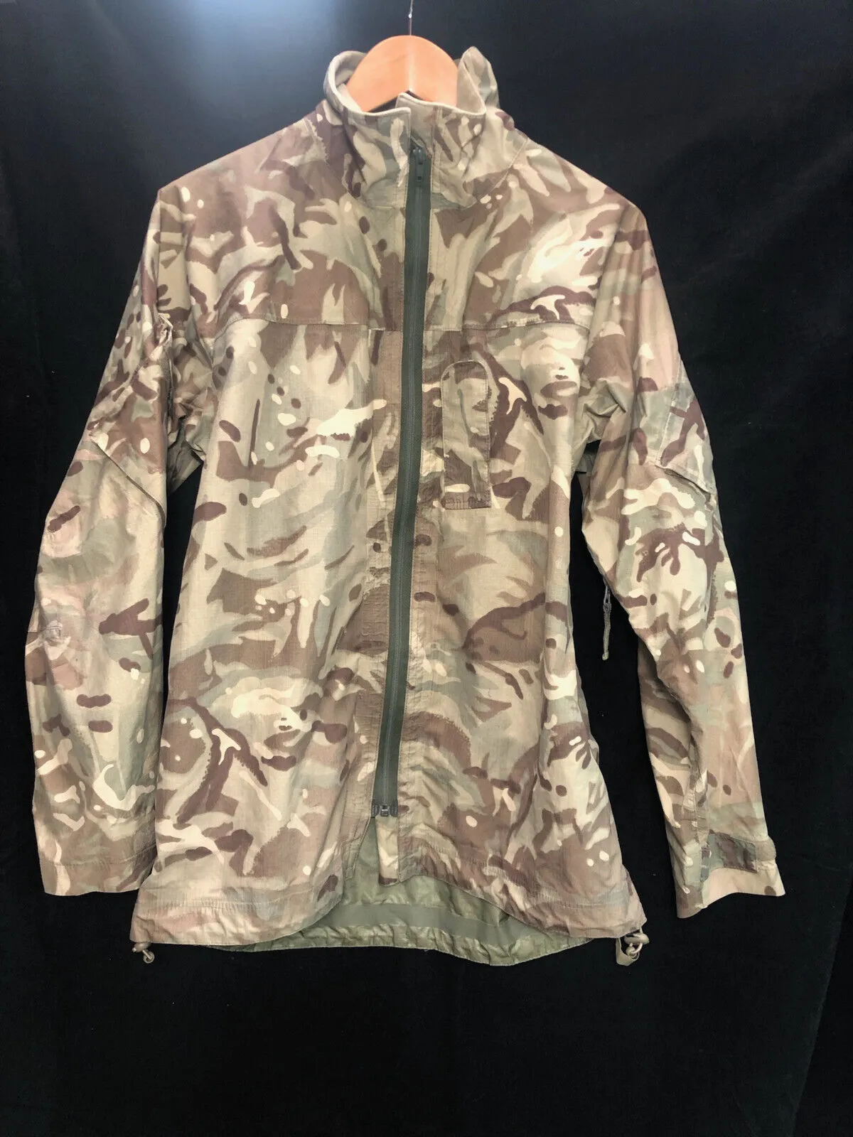 Genuine British Army MTP Camouflaged Waterproof Lightweight Jacket - 170/90