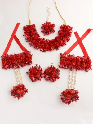 Kaynat Floral Necklace Set