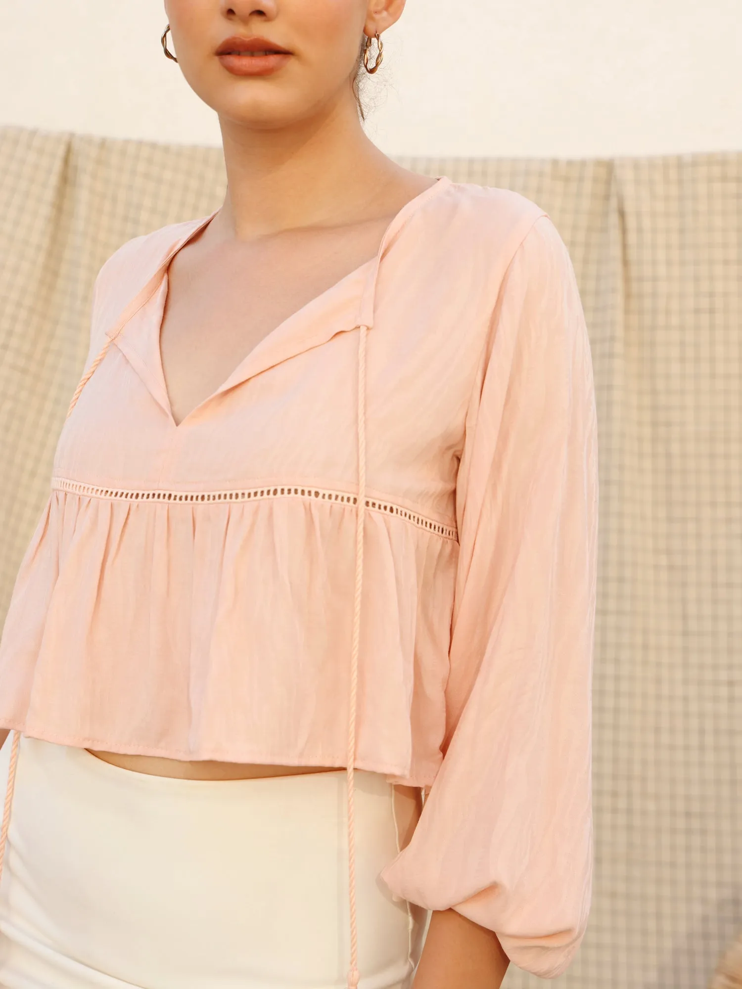 Lace Detailed Balloon Sleeved Top