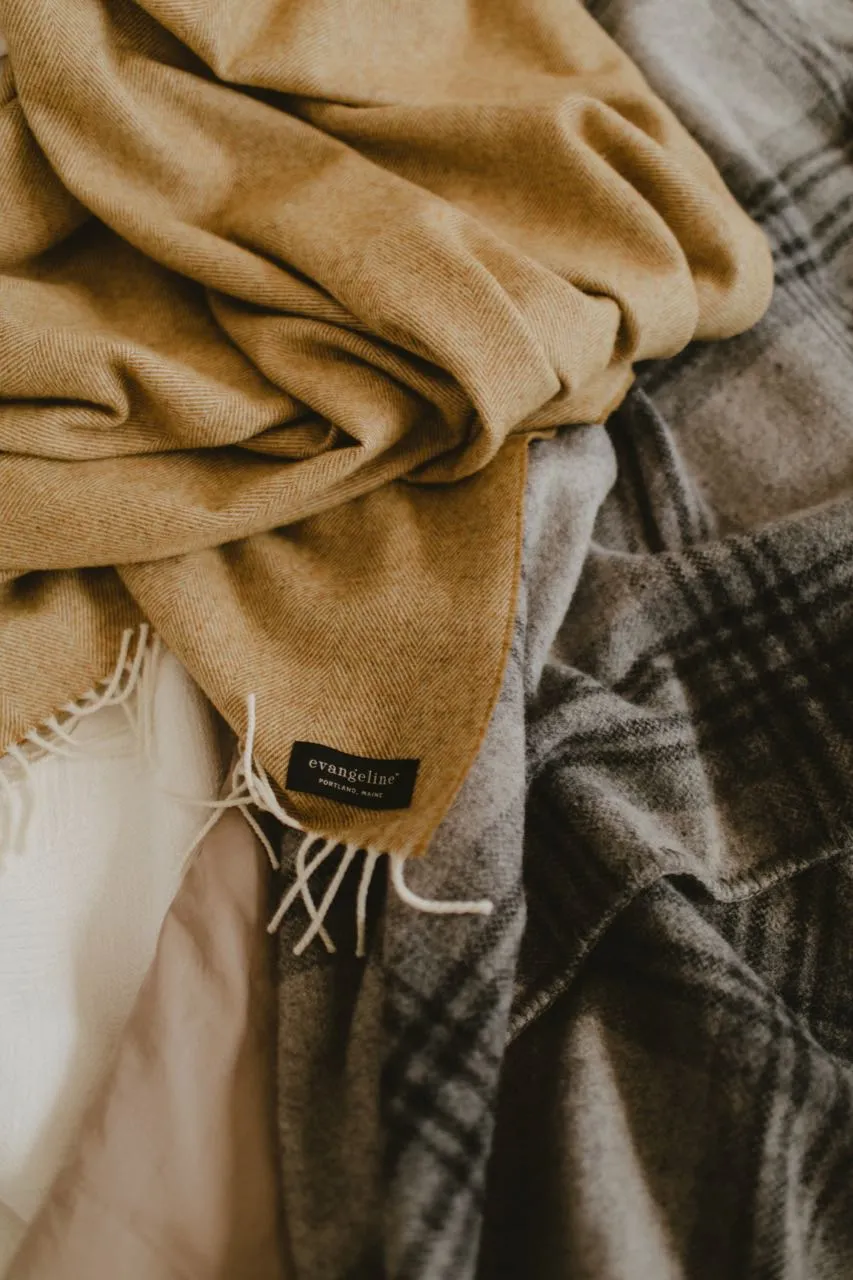 Lightweight Herringbone Throws
