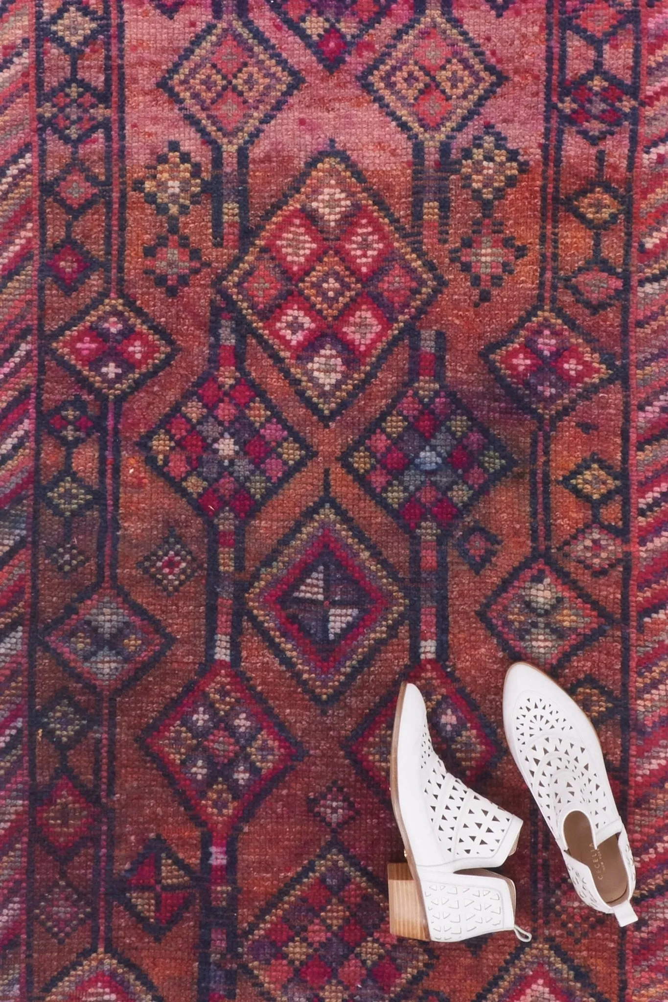 'Lilac' Vintage Turkish Runner- 2'5.5'' x 10'11''