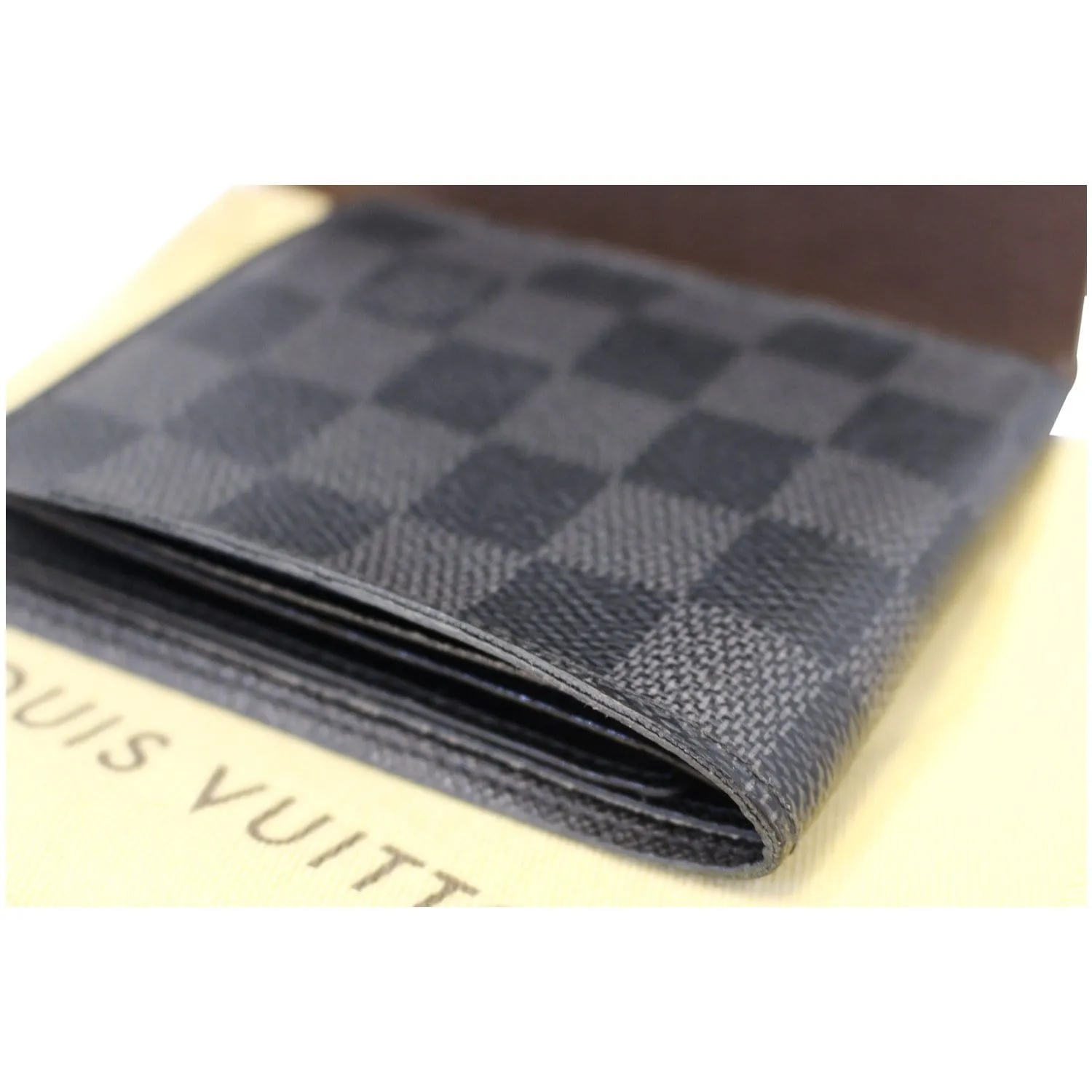 LOUIS VUITTON Damier Graphite Multiple Wallet