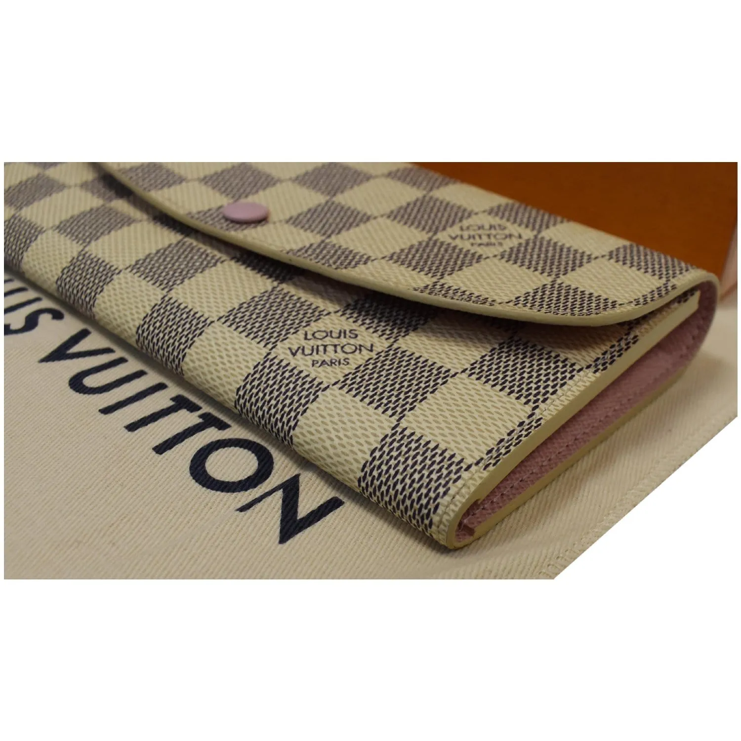 LOUIS VUITTON Emilie Damier Azur Wallet White