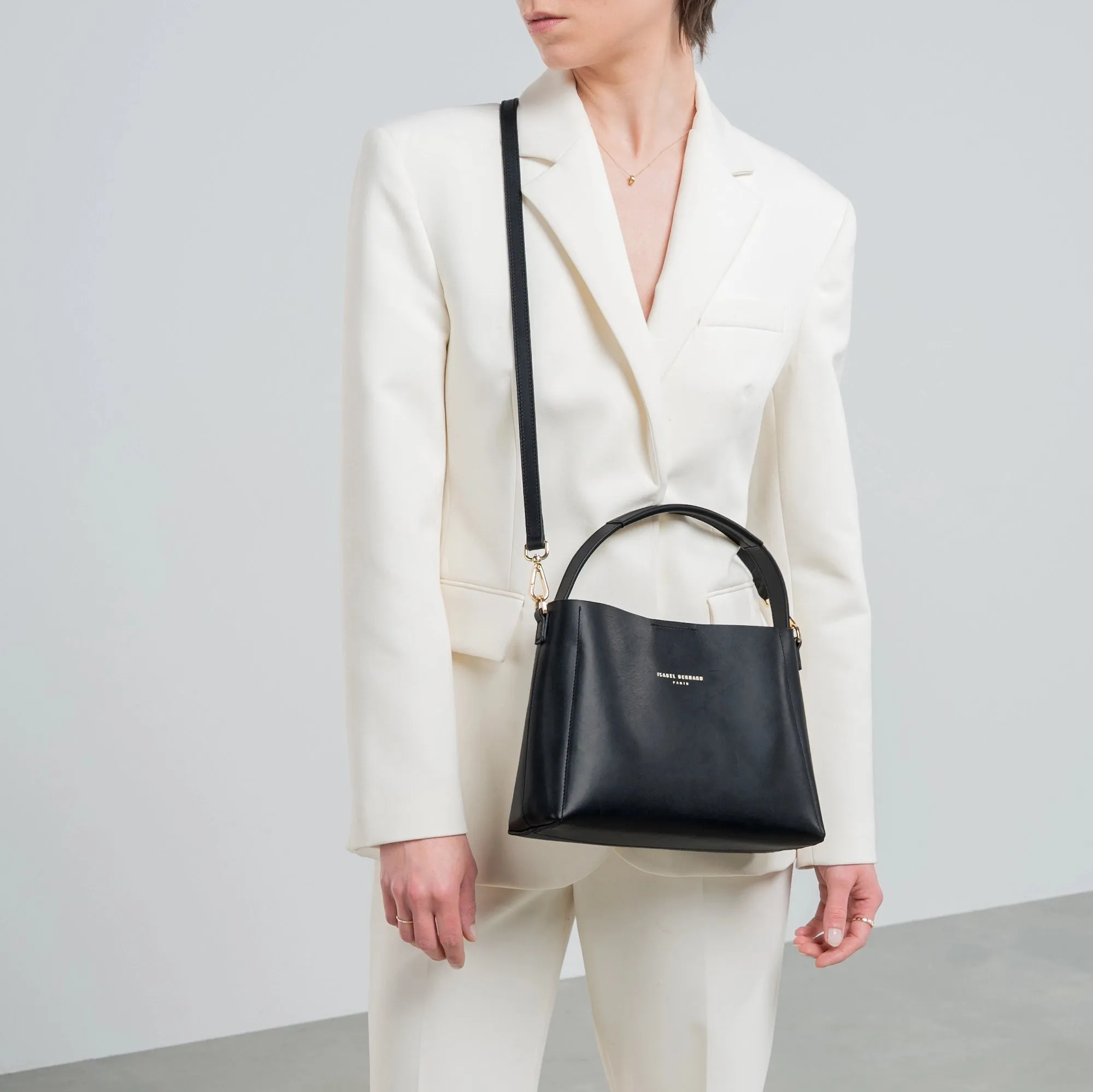 Montmartre Béatrice Midi black vegetable tanned leather handbag