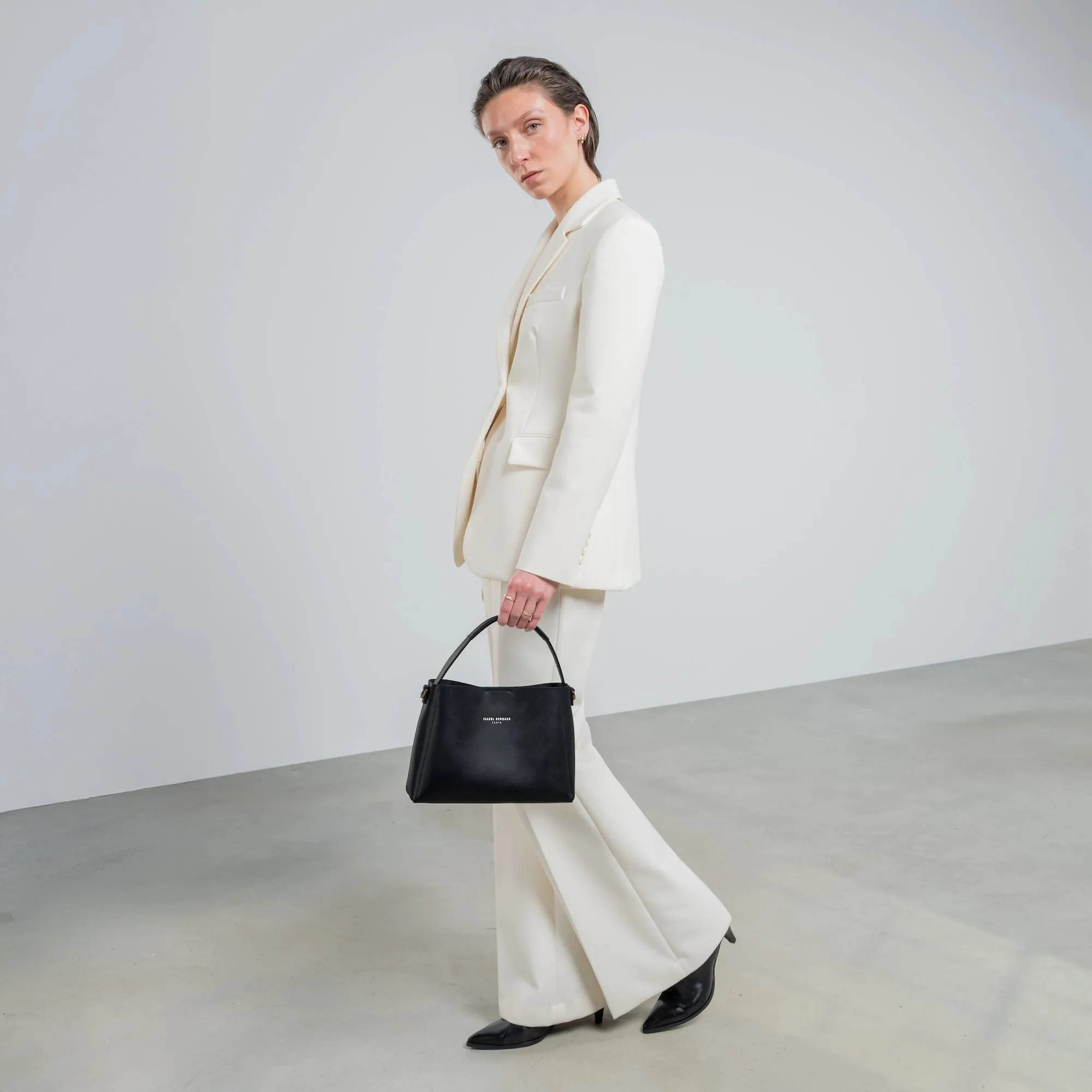 Montmartre Béatrice Midi black vegetable tanned leather handbag