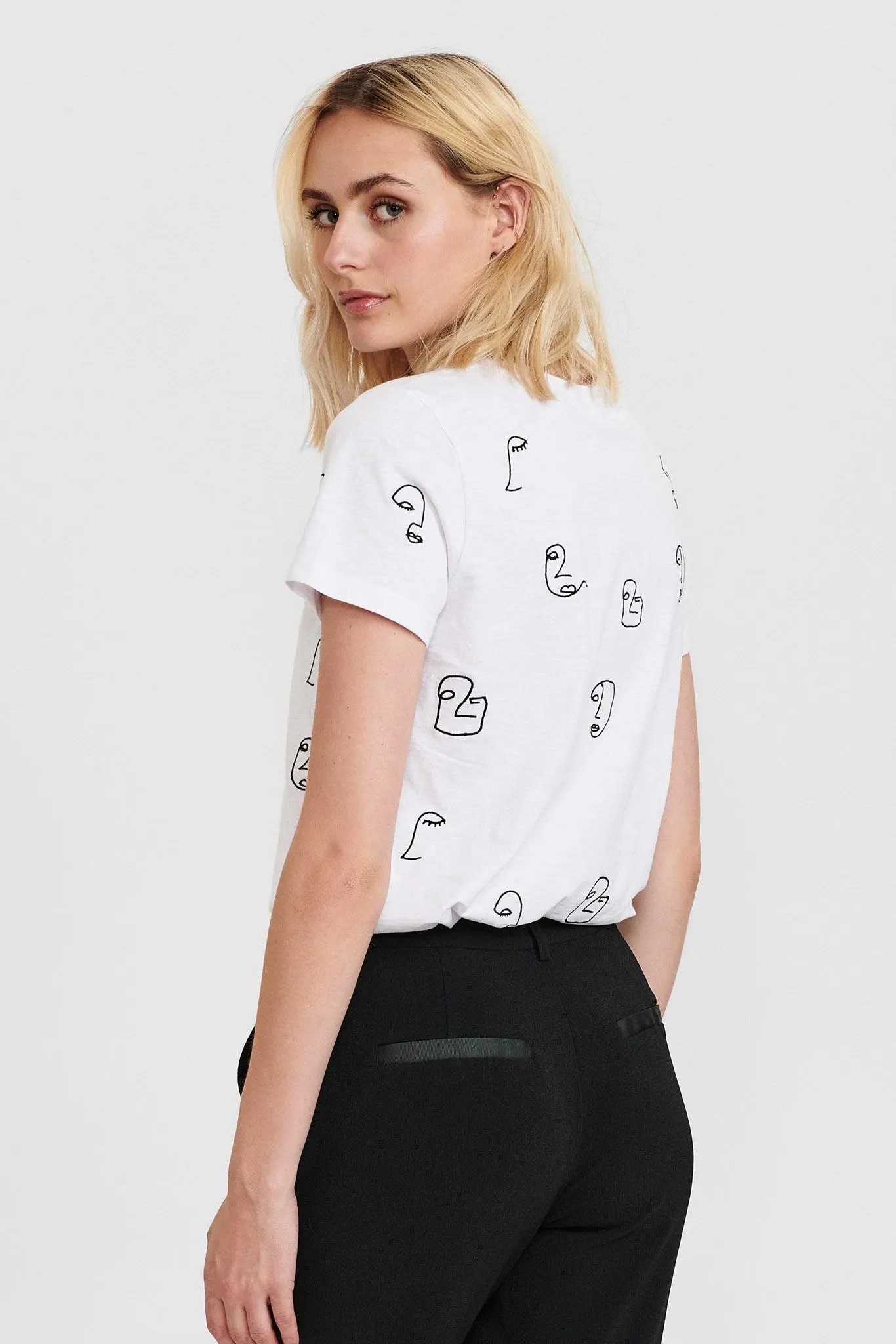 NUBERTA TEE - Bright White