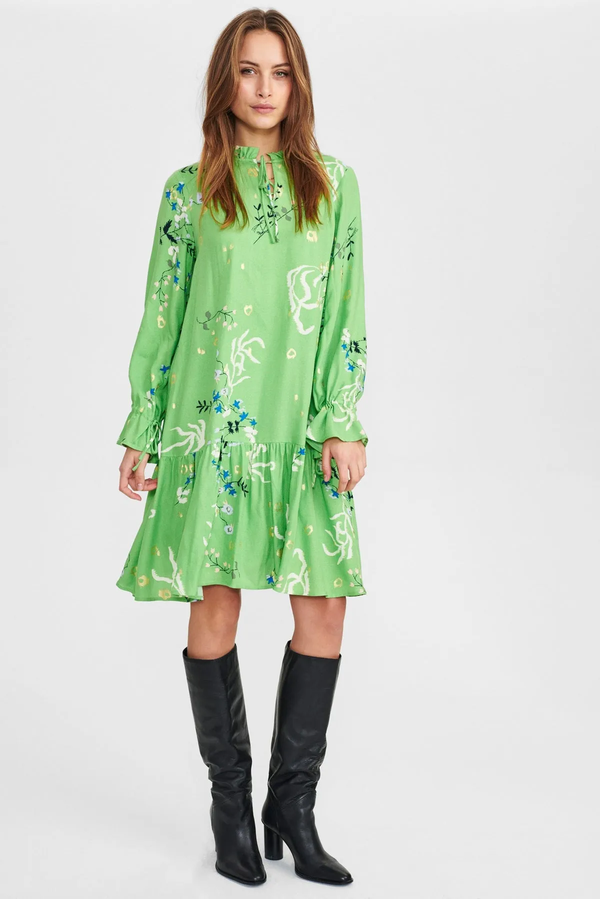 Numph Cadeau Dress in Foliage Print
