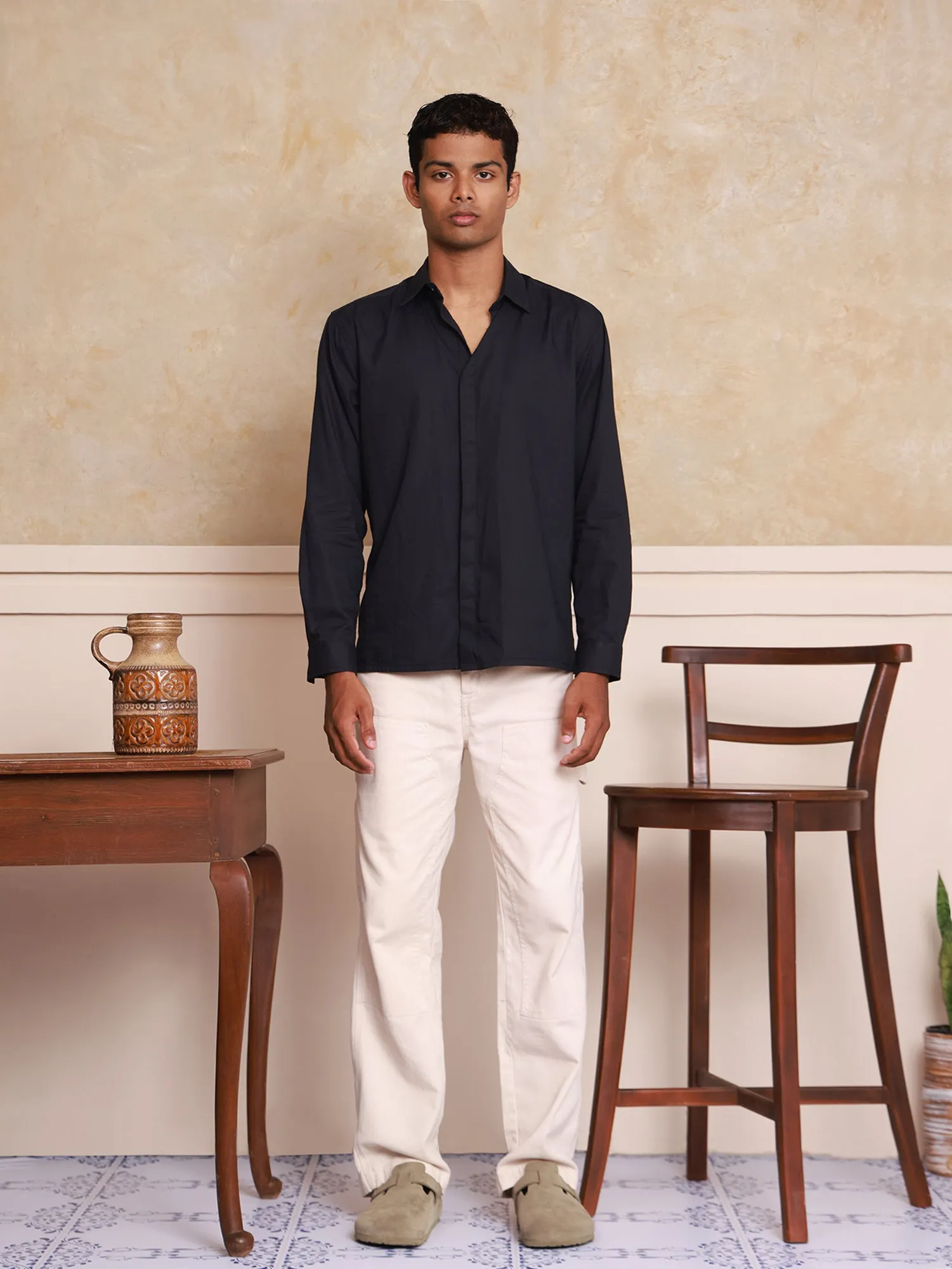 Pleat collar detailed shirt