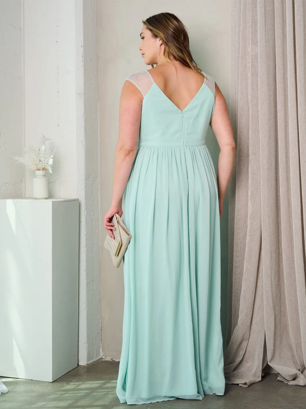 PLUS SIZE SLEEVELESS V-NECK PLEATED MAXI GOWN DRESS