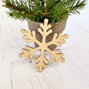 Plywood Detailed Snowflake Shape