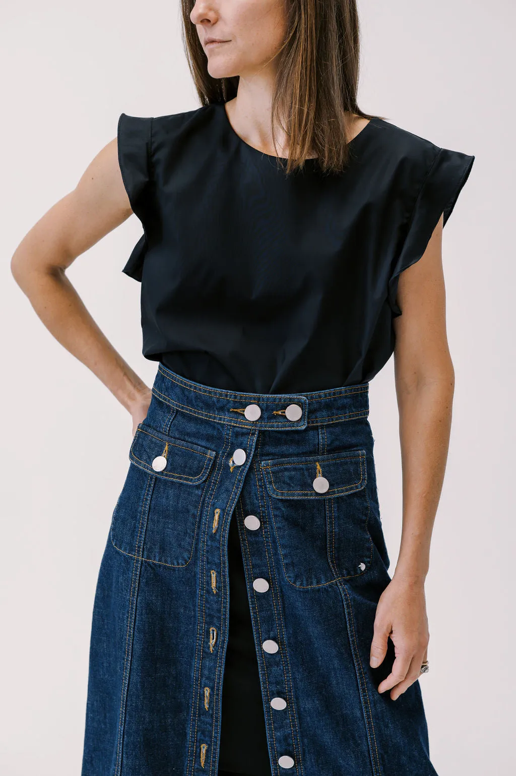 Reversible Flutter Sleeve in Black