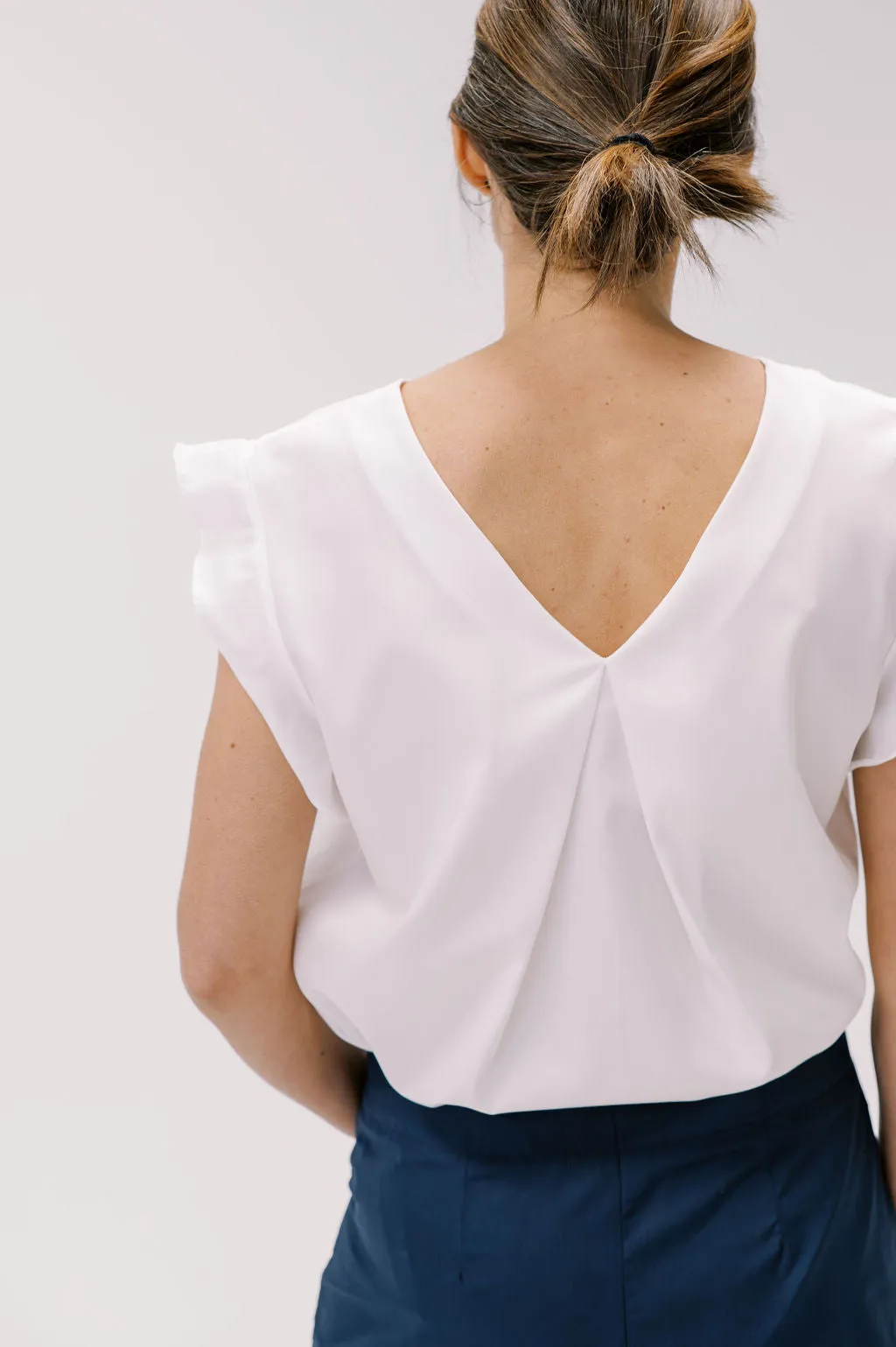 Reversible Flutter Sleeve in Black
