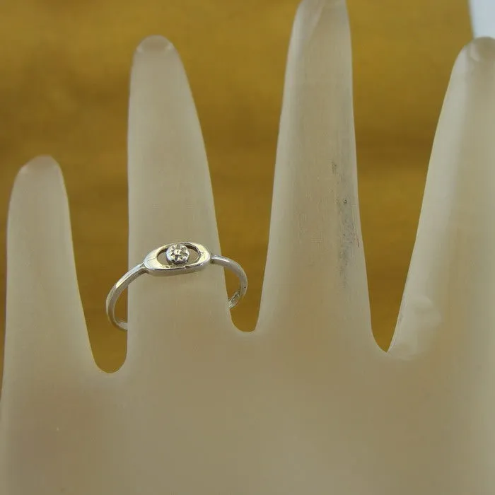 Ring 925 Sterling Silver size 5.5 Handmade Delicate Art Hadar Designers (H) SALE