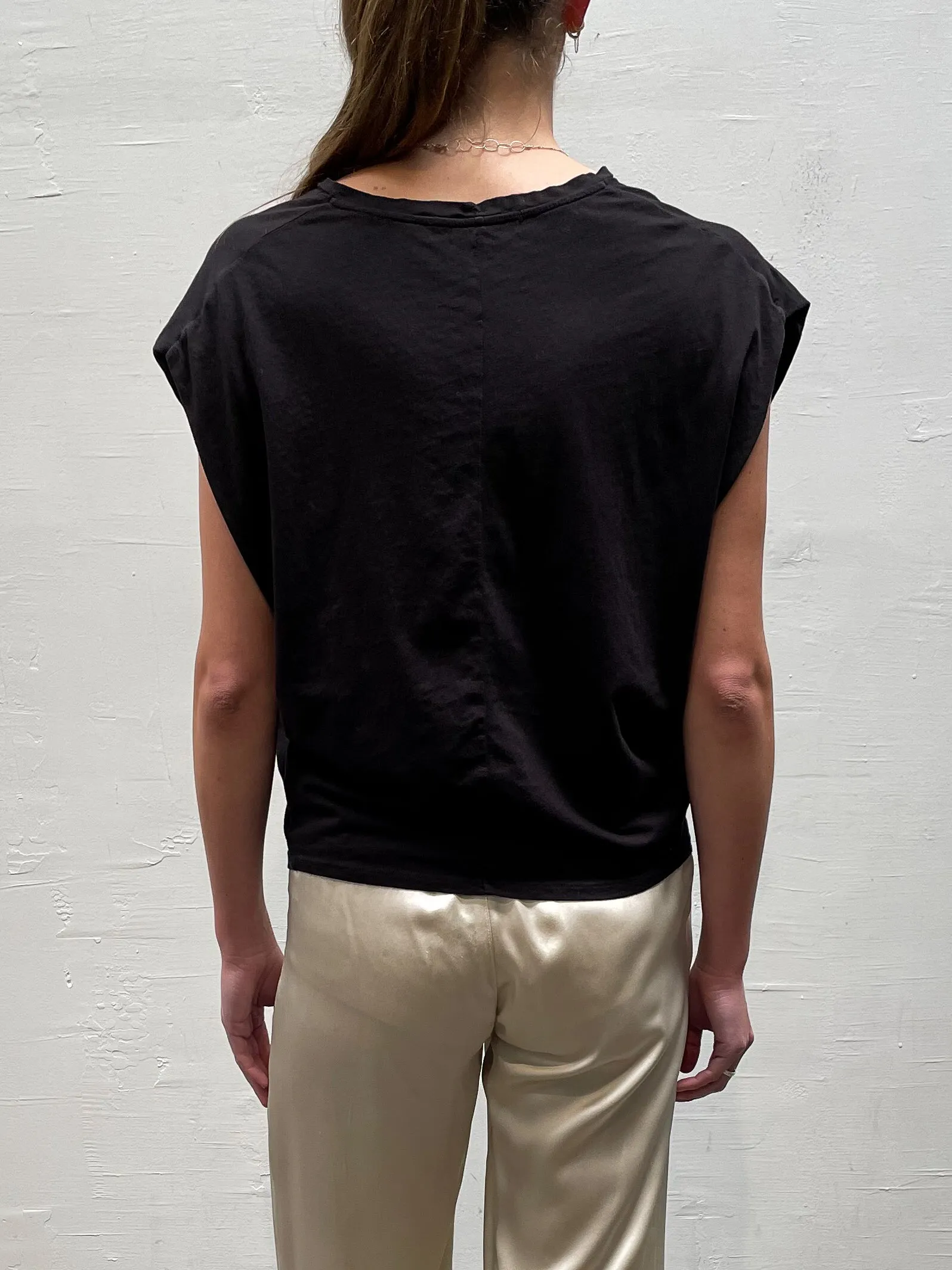 Terrance Tuck Tee in Lightweight Jersey - Black