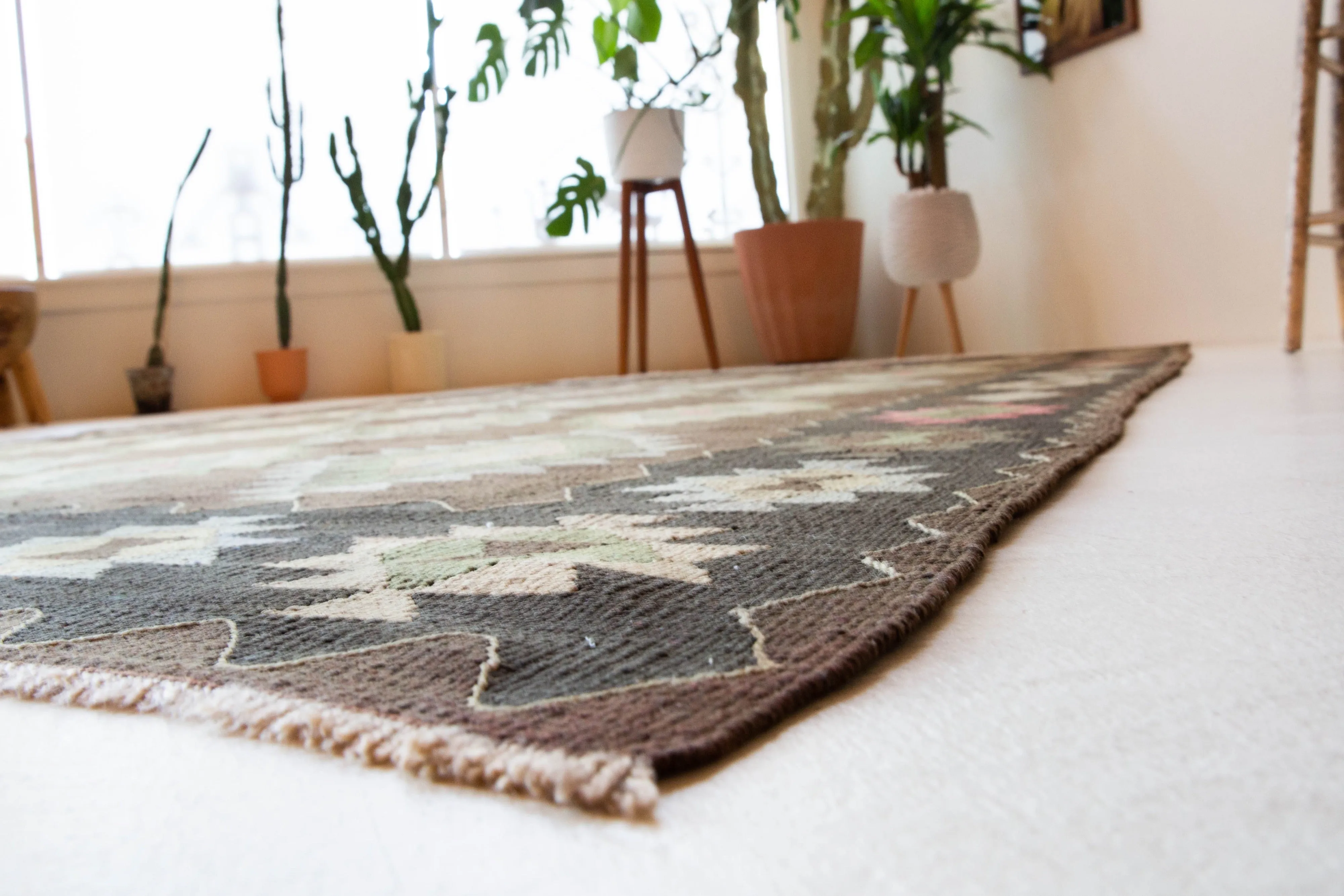 Vintage Denizli Kilim Rug 6'1"x9'8"
