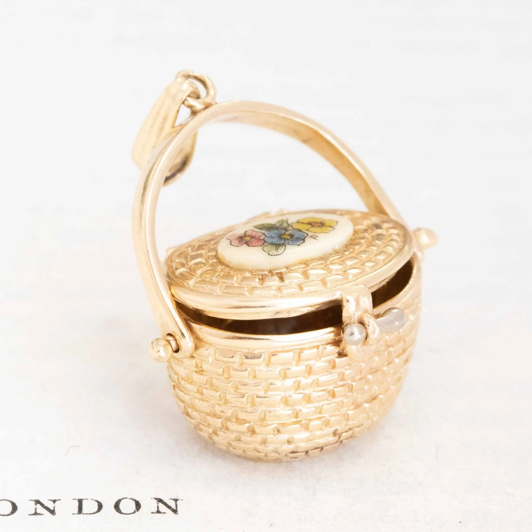 Vintage Picnic Basket Pendant