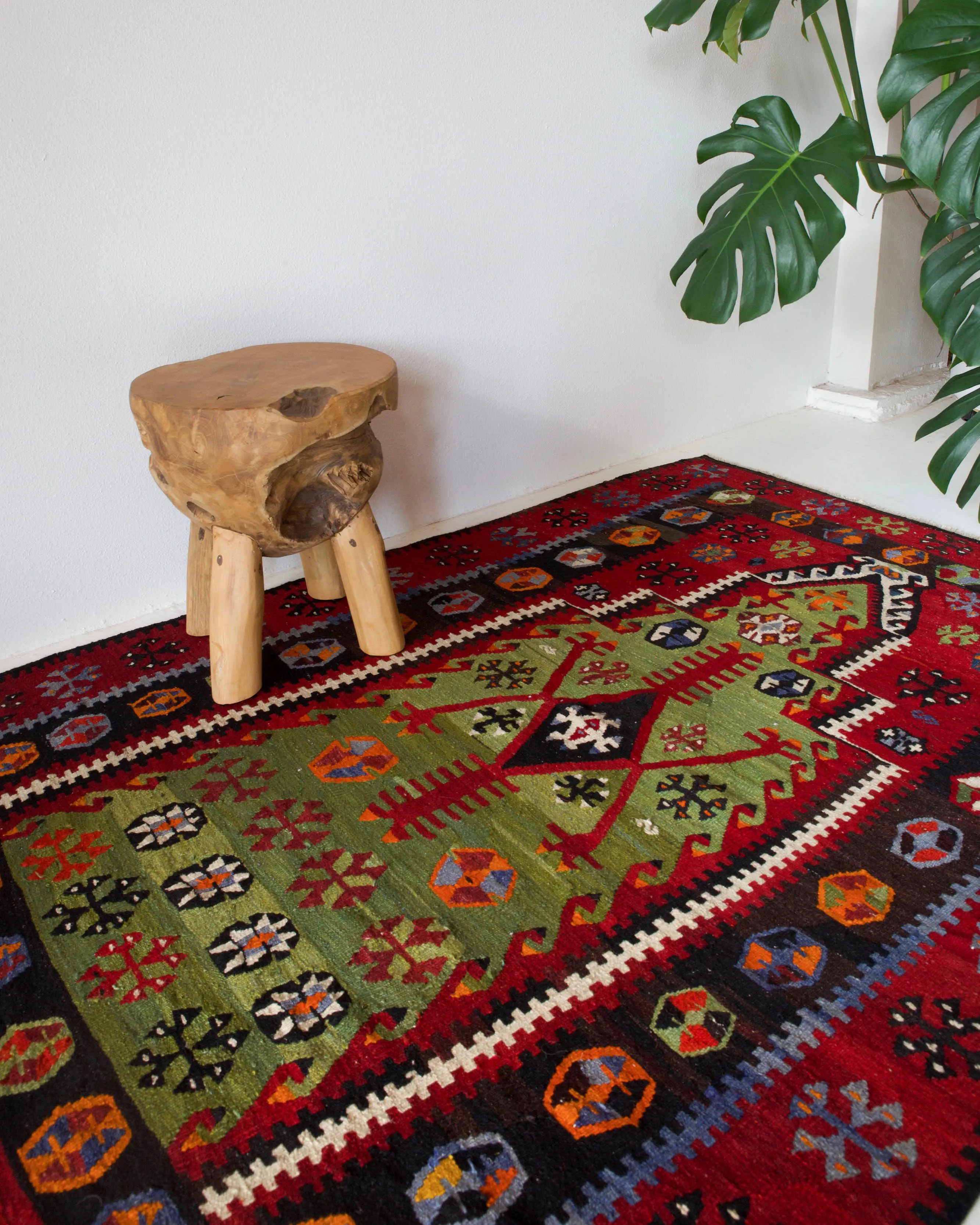 Vintage Turkish Sivas Kilim Rug 4'x5'10"