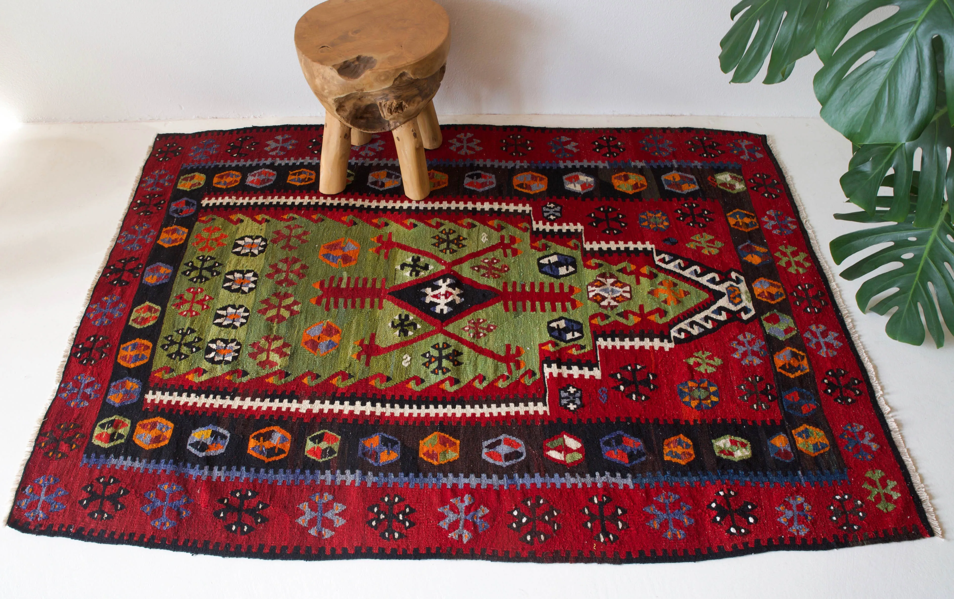Vintage Turkish Sivas Kilim Rug 4'x5'10"