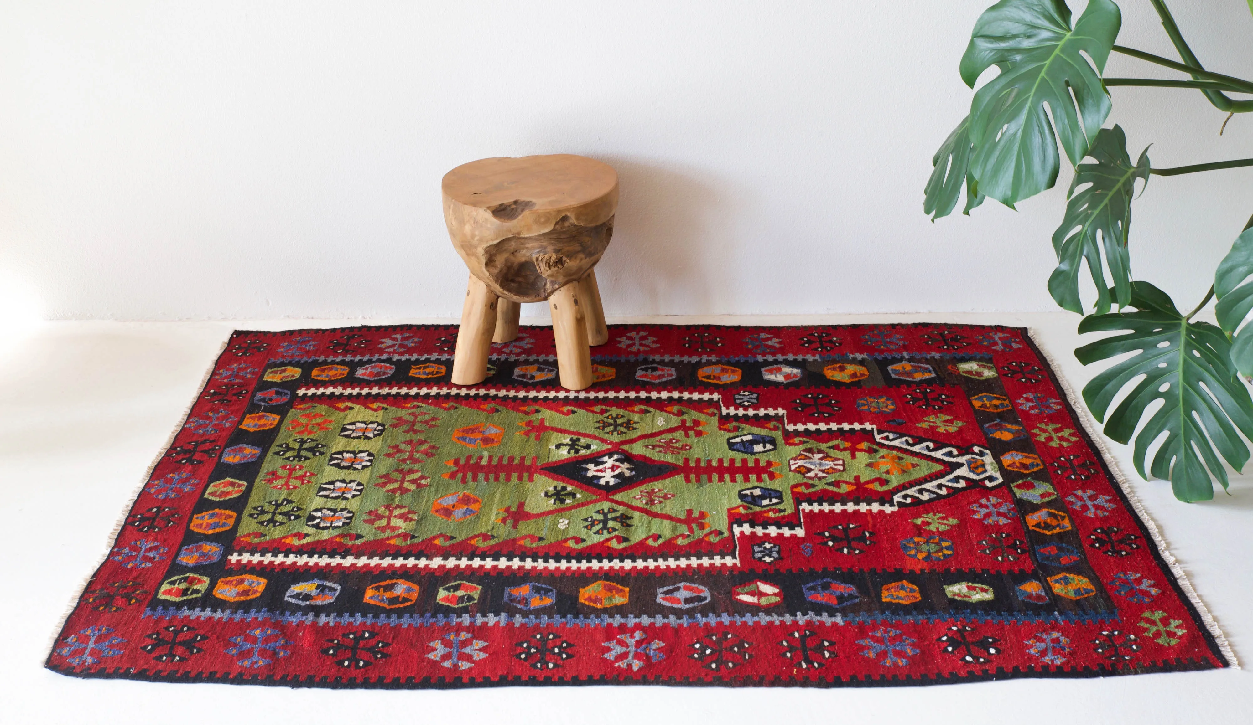 Vintage Turkish Sivas Kilim Rug 4'x5'10"