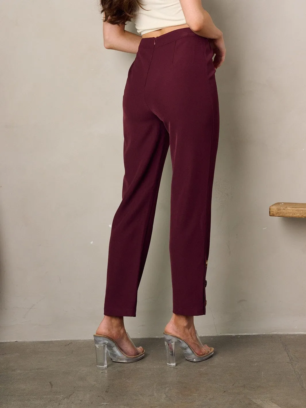 WOMEN'S BUTTONS HEM DETAILED TAPPERED PANTS