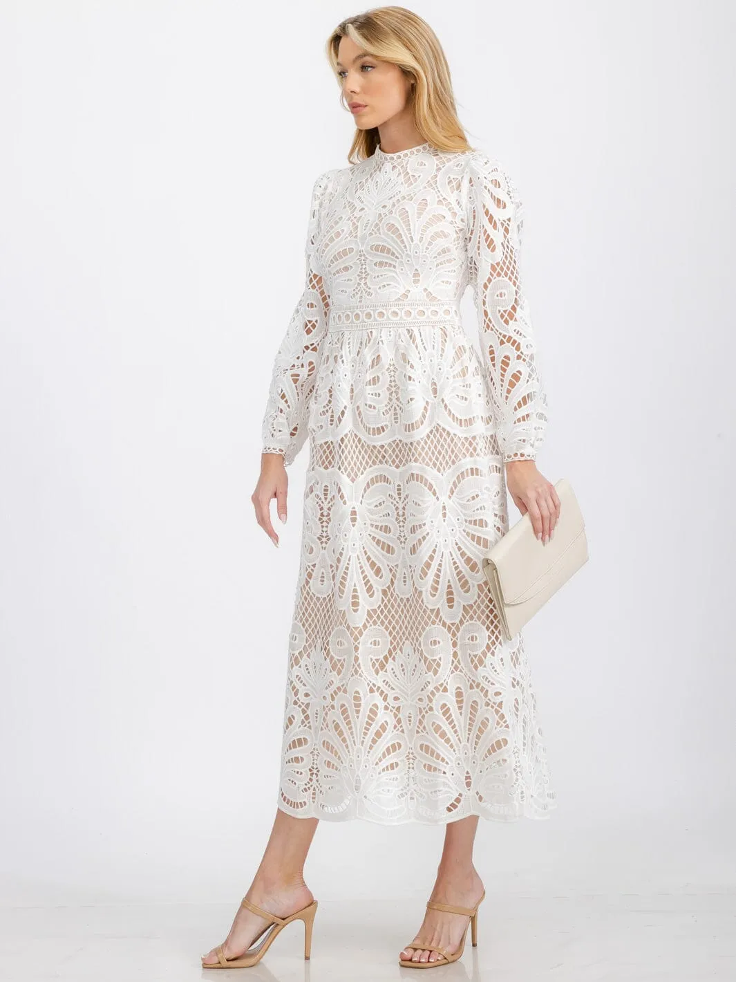 WOMEN'S LONG SLEEVE EYELET DETAILED MAXI DRESS