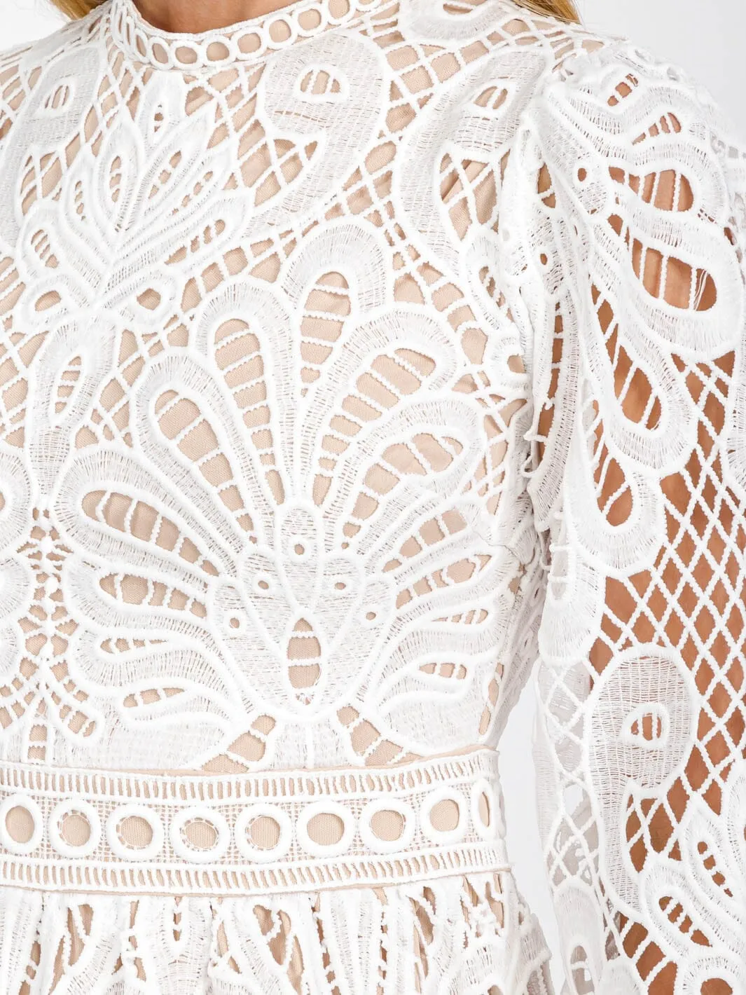 WOMEN'S LONG SLEEVE EYELET DETAILED MAXI DRESS