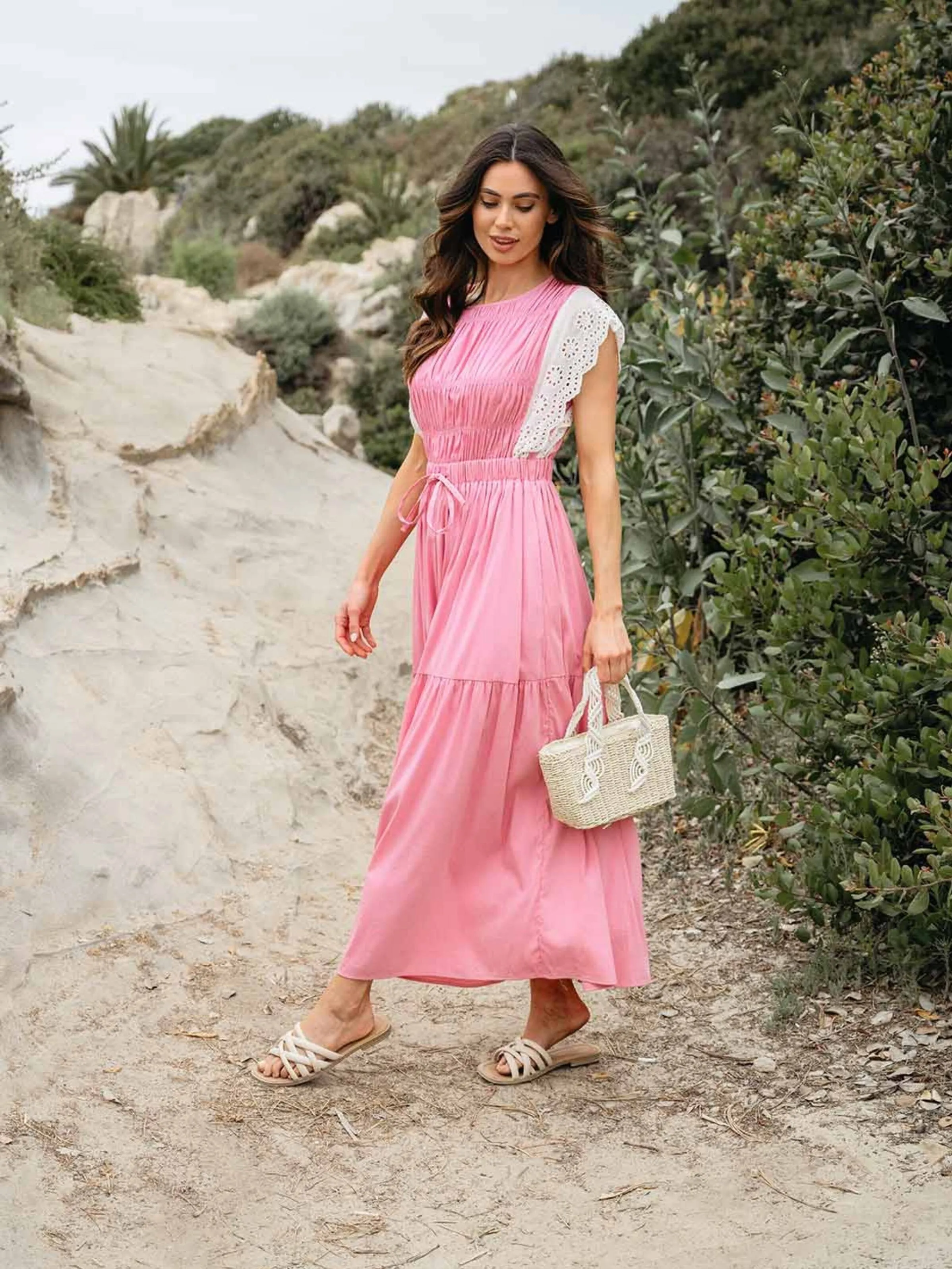 WOMEN'S RUFFLE SLEEVE TRIM DETAILED TIERED MAXI DRESS