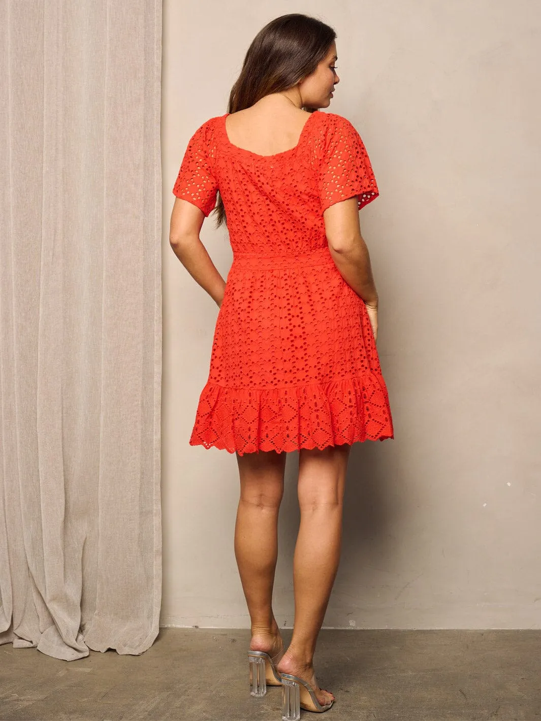 WOMEN'S SHORT SLEEVE SQUARE NECK EYELET DETAILED MINI DRESS