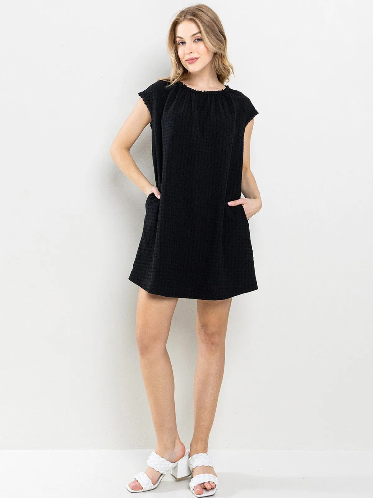 WOMEN'S SLEEVELESS POCKETS DETAILED TUNIC MINI DRESS