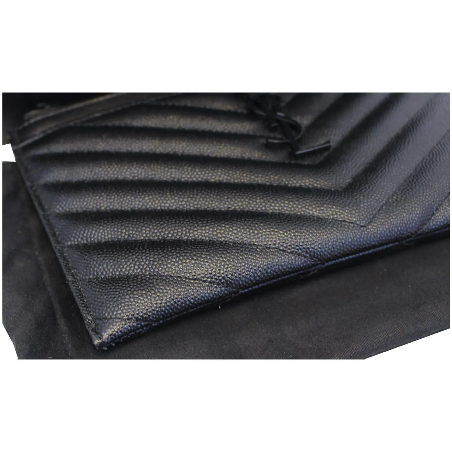 YVES SAINT LAURENT Bill Pouch Grain De Poudre Black
