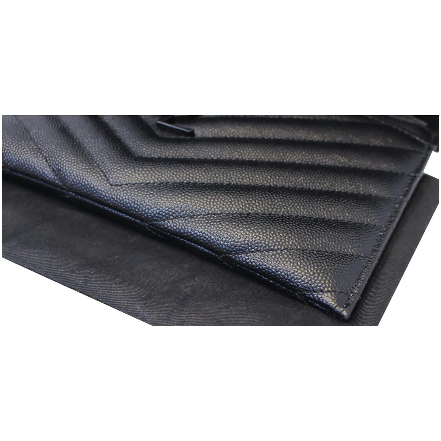 YVES SAINT LAURENT Bill Pouch Grain De Poudre Black