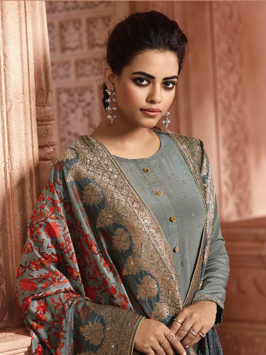 Zeenat Grey Crepe Suit With Dola Silk Digital Print Dupatta